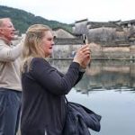 China expands, upgrades service sector to share opportunities with world